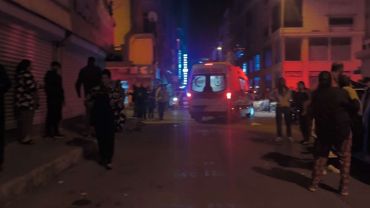 Gece vakti komşu kavgası! 2 kişi pompalı tüfekle vuruldu 2